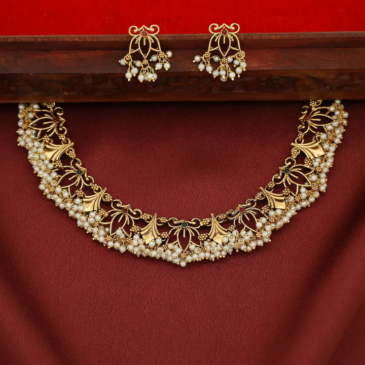 Kundan necklace set