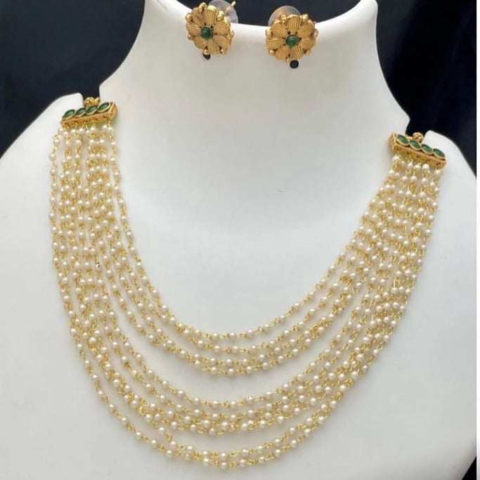 Layer Pearl necklace
