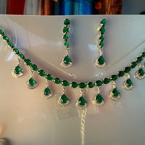 Green Ad necklace set